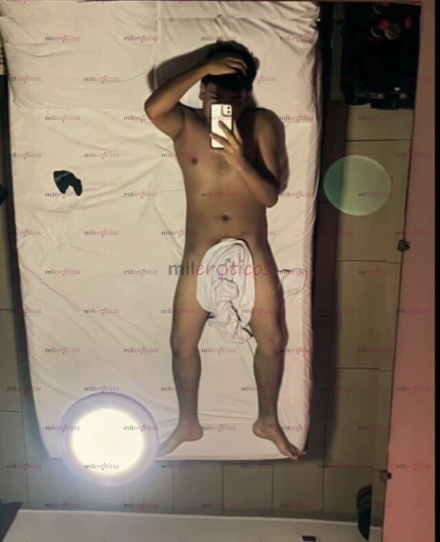 FOTOS DE UN CHICO JOVEN DESCOMPLICADO DISPUESTO PARA COMPLACERTE