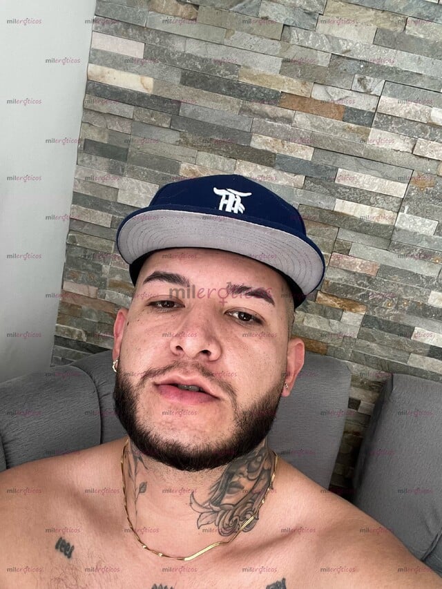 FOTOS DE MACHO TATUADO SERIO, RESERVADO EN TU CIUDAD