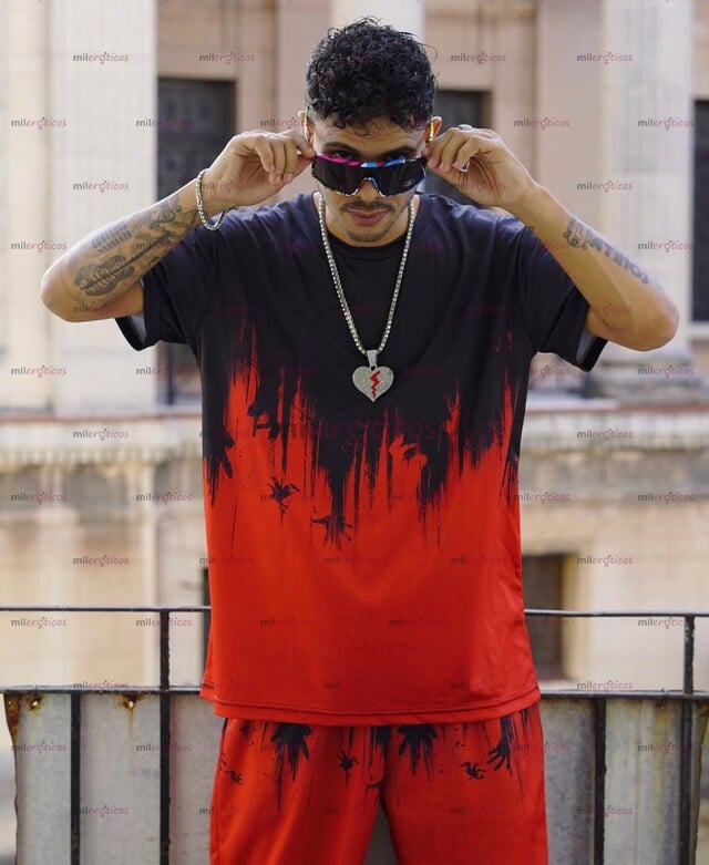 FOTOS DE CHICO LATINO DISPUESTO A COMPLACER TODAS TUS NECESIDADES
