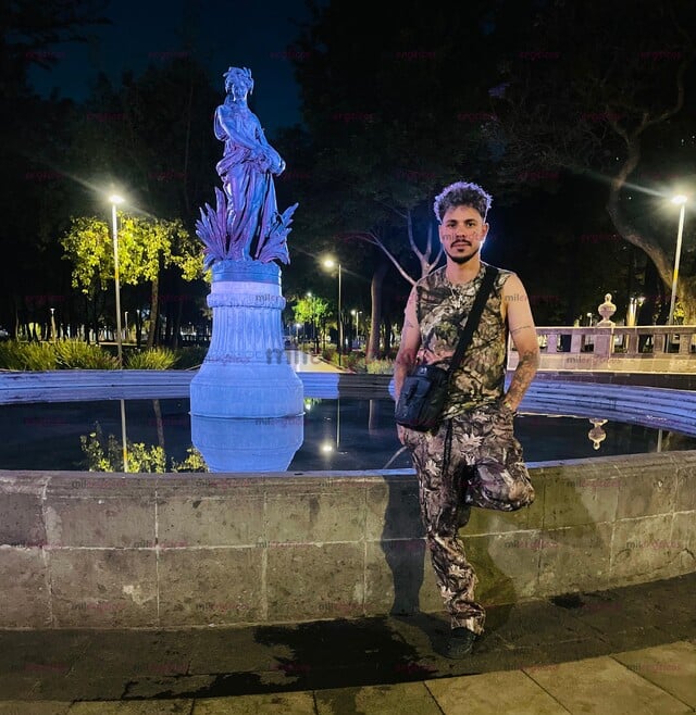 FOTOS DE CHICO LATINO DISPUESTO A COMPLACER TODAS TUS NECESIDADES