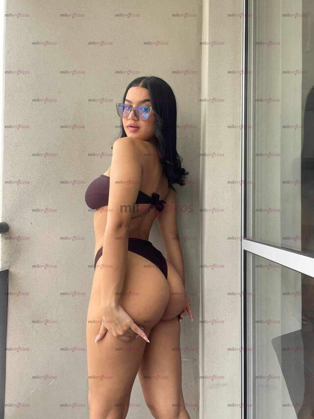 FOTOS DE SOY MIA, MUY FEMENINA Y CON SENOS GRANDES