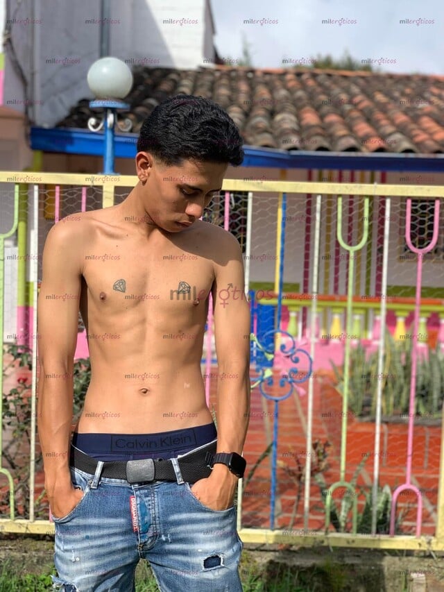 FOTOS DE JOVEN MORENO ARRECHO PARA CUMPLIR TUS FANTASÍAS VIP