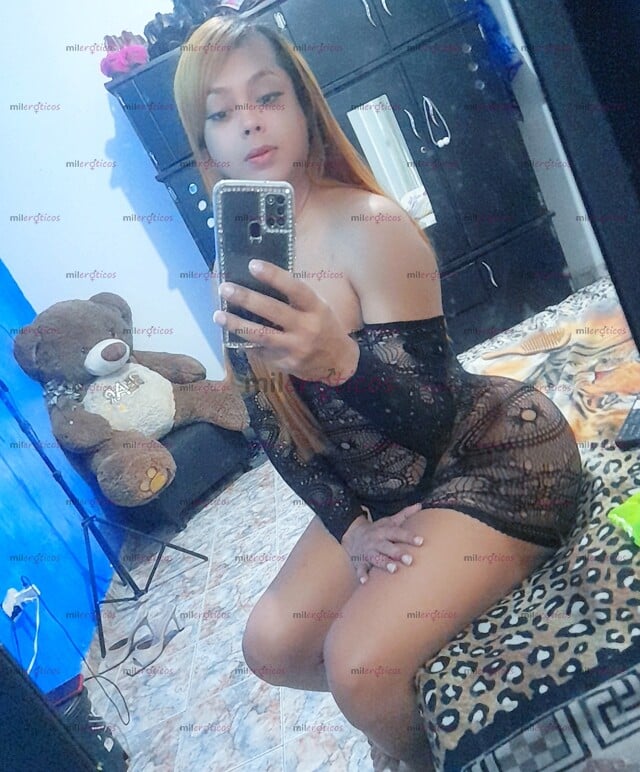 FOTOS DE VEN Y DISFRUTA DE UN RICO BESO NEGRO PROFUNDO DELICIOSO DISFRUTA D MI LENGUA