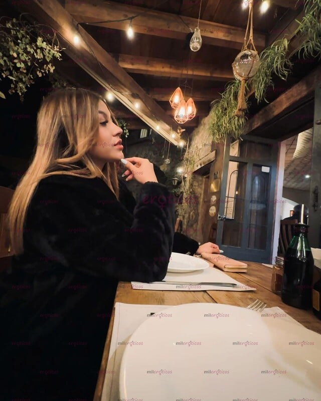 FOTOS DE HERMOSA MODELO VIP TRATO INIGUALABLE FINA Y EDUCADA PERO MUY CALIENTE