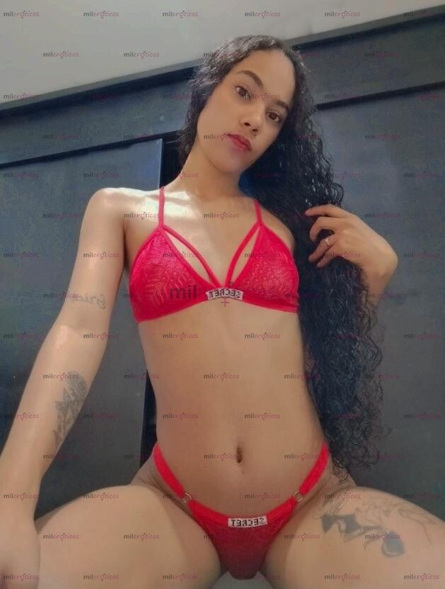 FOTOS DE LAURA, UNA HERMOSA FLACA DISPUESTA A COMPLACERTE NO TE QUEDES CON LAS GANAS