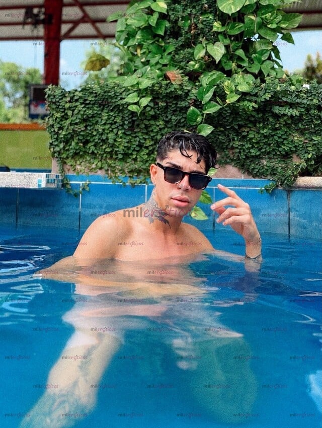 FOTOS DE LATINO GUAPO CON RICA VERGA19CM, CALIENTE Y SENSUAL CON GANAS DE COJERTE RICO.