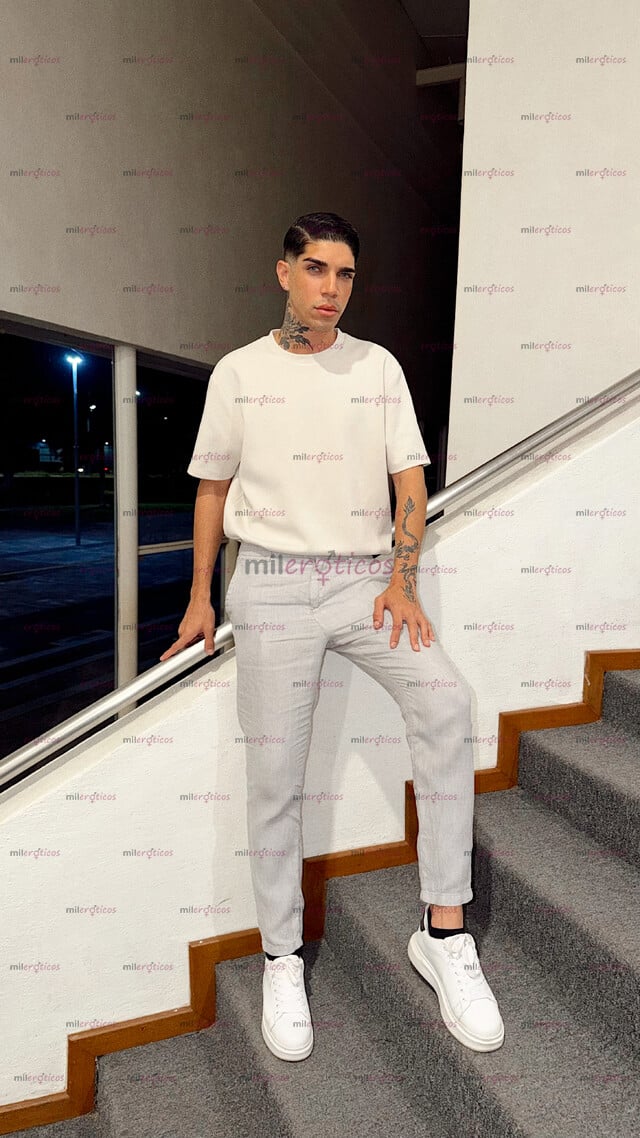 FOTOS DE LATINO GUAPO CON RICA VERGA19CM, CALIENTE Y SENSUAL CON GANAS DE COJERTE RICO.