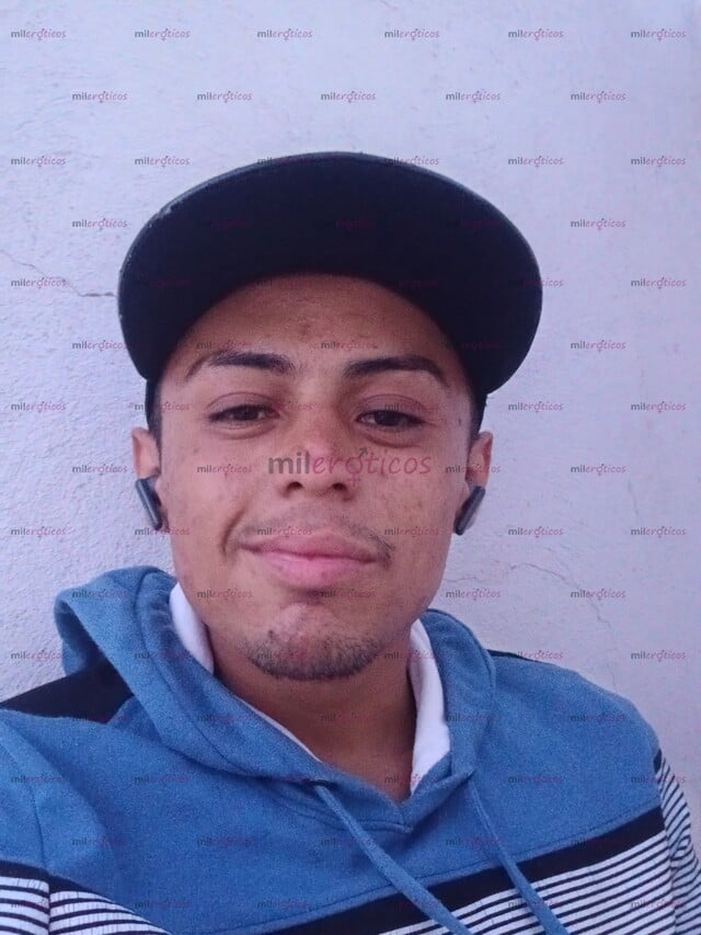 FOTOS DE CHICO GAY DE MUY BUEN CUERPO LISTO PARA CUMPLIR TUS FANTASIAS MANDA MSJ