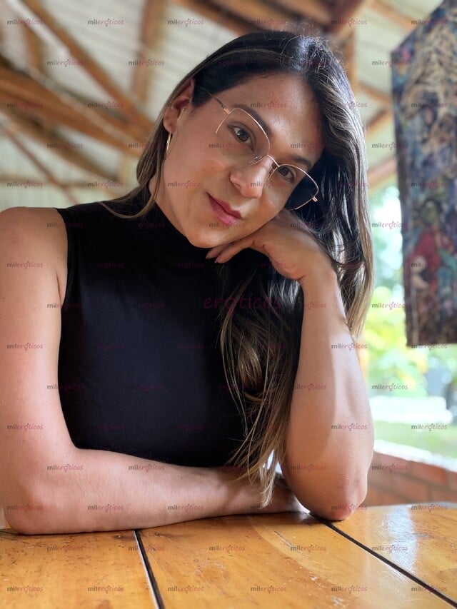 FOTOS DE HOLA SOY DANIELA UNA HERMOSA CHICA TRANS VERSÁTIL