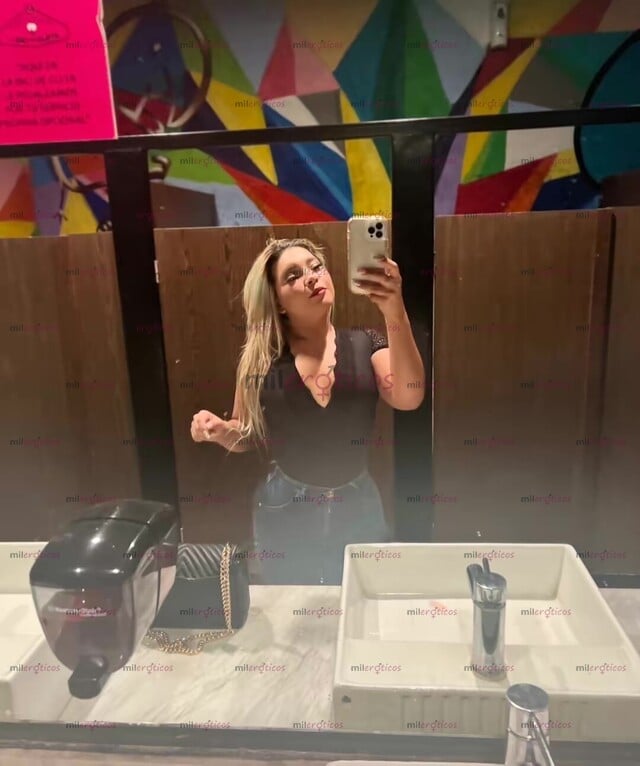 FOTOS DE BELLISIMA, CUERPO NATURAL Y MUY CACHONDA, TODO UN ENCANTO!!!