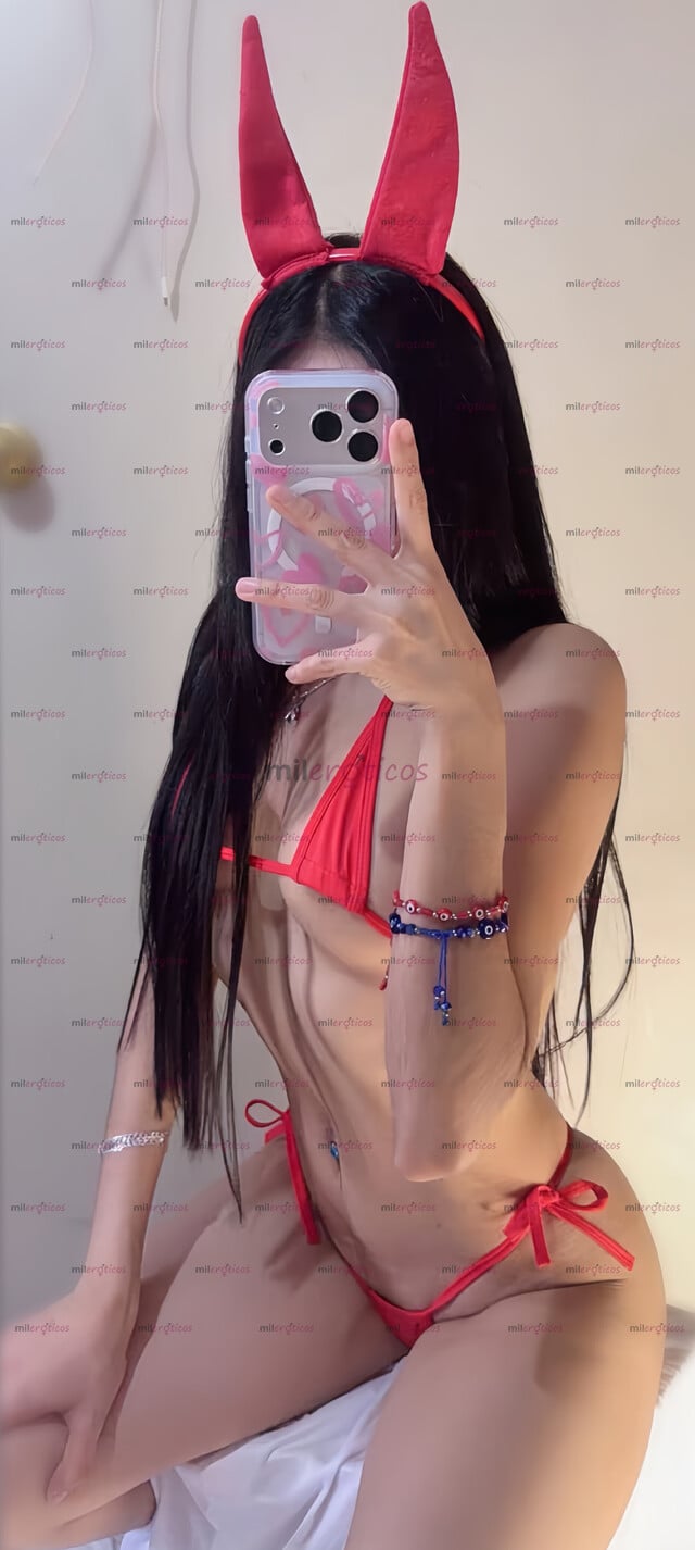 FOTOS DE FLAQUITA CALIENTE CON UNA VAGINA ESTRECHA Y UNAS CHICHIS MUY RICAS