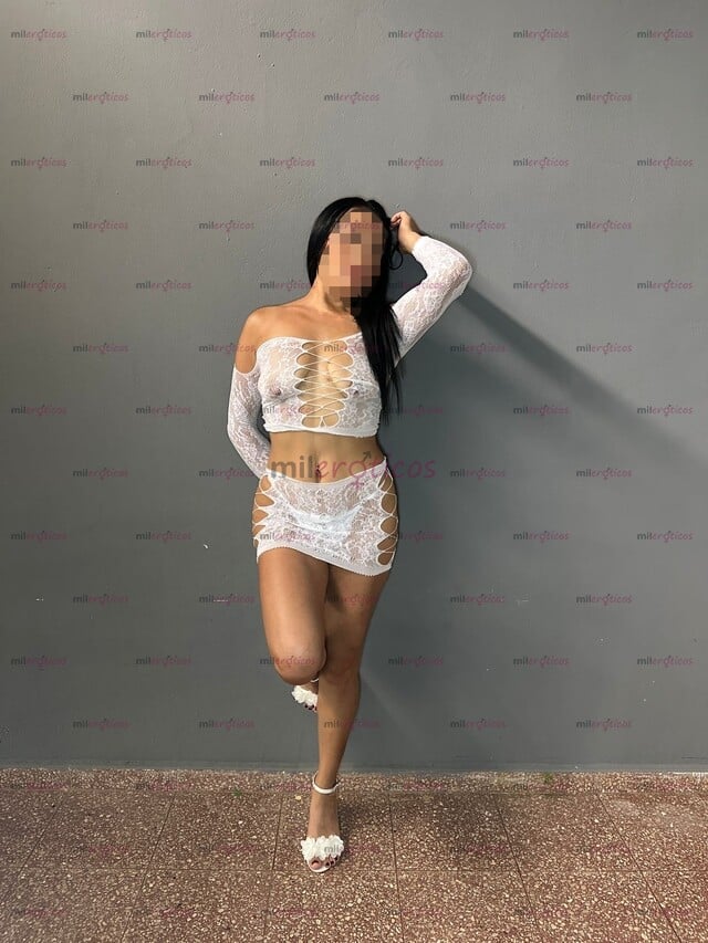 FOTOS DE HERMOSA FLACA RECIÉN LLEGADA DISPUESTA A COMPLACERTE EN TODOS TUS FETICHES