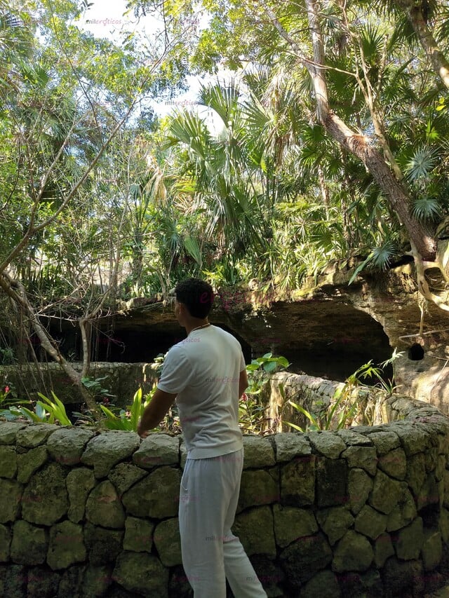 FOTOS DE JOVEN CUBANO VIVIENDO EN CANCÚN BUSCA SALIR ADELANTE E