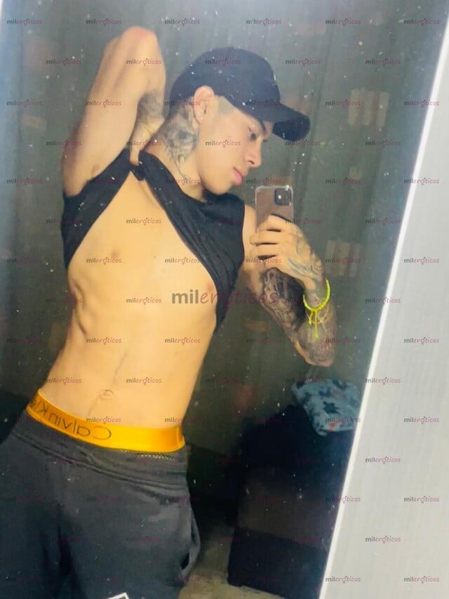 FOTOS DE JOVEN GUERITO TATUADO ACTIVO DISPONIBLE 24 7