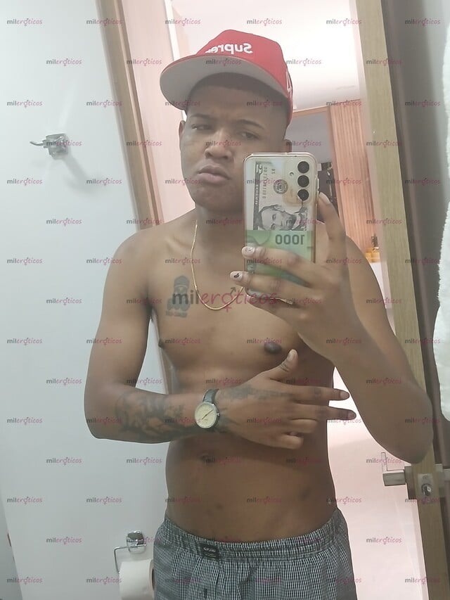 FOTOS DE VERGON LECHERO MORENO PARA COMPLACER TODOS TUS FETICHES SUMISAS GOLOSAS