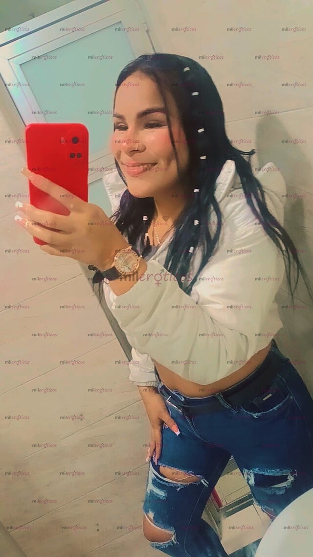 FOTOS DE VALERIA CHICA ACTIVA HOT CON MUCHO ACTITUD Y SERIEDAD