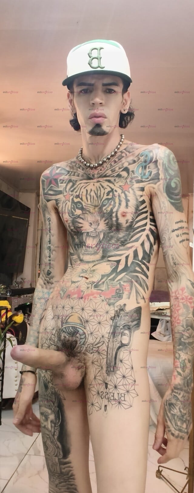 FOTOS DE FLACO TATUADO MORBOSO BLANCO LECHERO ACTIVO