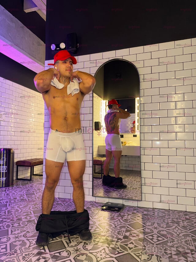 FOTOS DE ME LLAMO JOHN , SOY NACIDO Y CRIADO EN MEDELLÍN , BUEN ACOMPAÑANTE