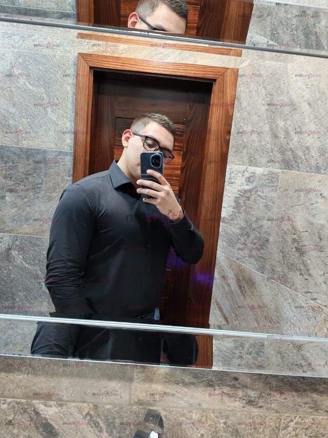FOTOS DE JOVEN INTERESADO EN BUSCAR MUJERES QUE OCUPEN COMPAÑIA, TE LA PASARÁS BIEN.