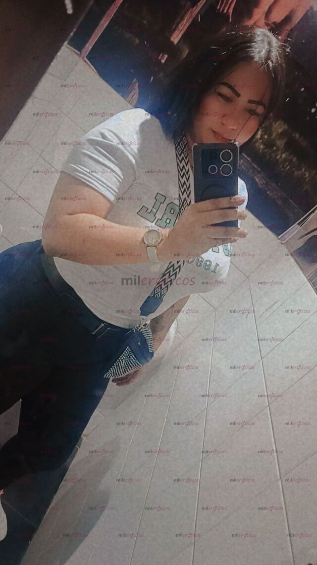 FOTOS DE CAMI..UNA HERMOSA JOVEN NUEVA EN LA INDUSTRIA.ATRIBUTOS NATURALES Y COMPLACIENTE