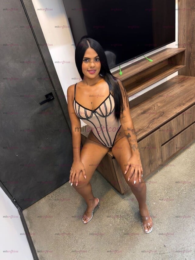 FOTOS DE ENCANTADORA Y DELICIOSA MORENA CON NALGADAS RICAS PARA TI PROMO DESDE 100K