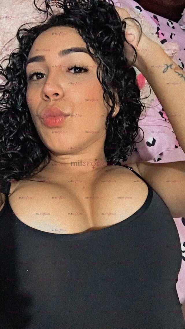 FOTOS DE SEXY Y APRETADITA CHICA ESPERANDO PARA CUMPLIR TUS MEJORES DESEOS Y FANTASIAS