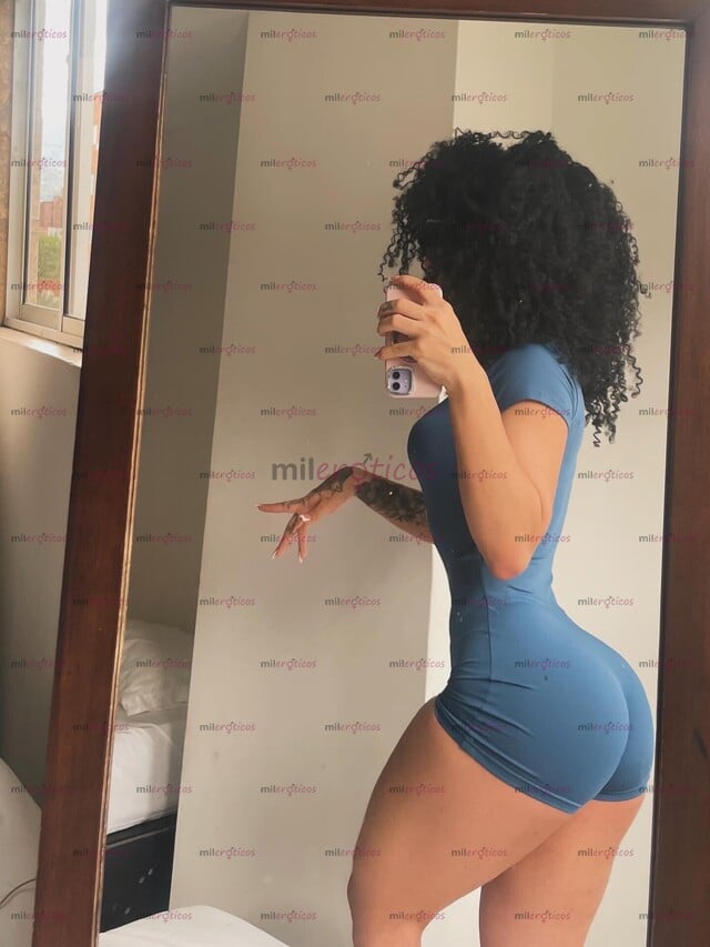 FOTOS DE FEMENINA Y AGUANTADORA COSTEÑA FITNESS UNA VERDADERA SENSACION DELUXE