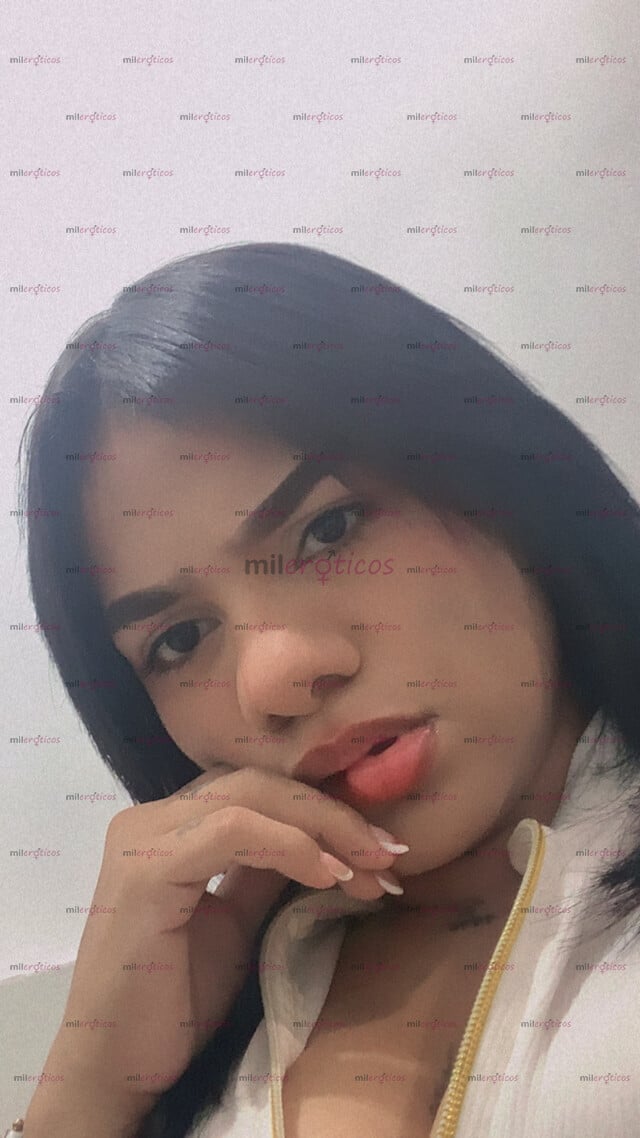 FOTOS DE HOLA SOY SARA HERMOSA INDIA DE 22 AÑOS . BIEN CULONA .