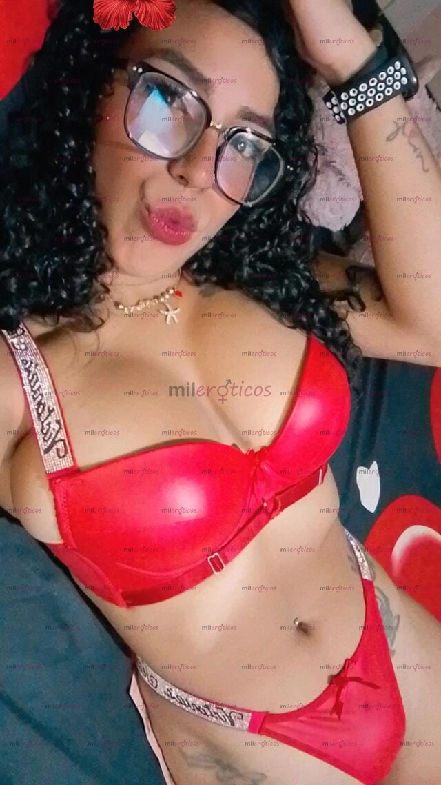 FOTOS DE SEXY Y APRETADITA CHICA ESPERANDO PARA CUMPLIR TUS MEJORES DESEOS Y FANTASIAS