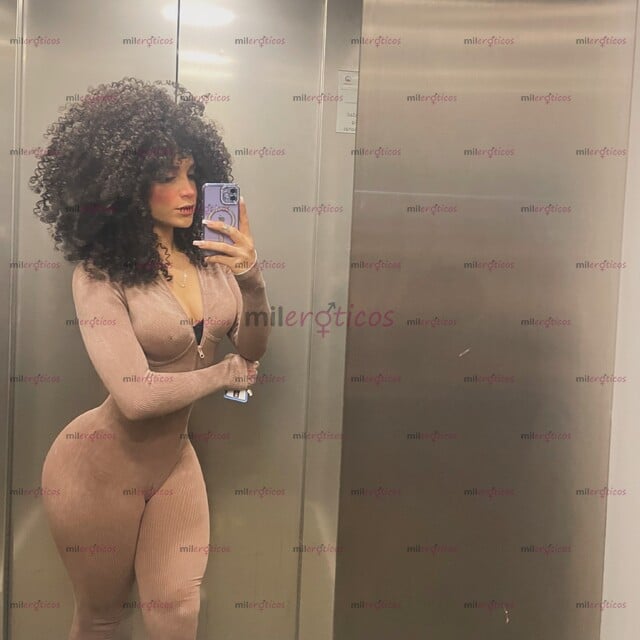 FOTOS DE FEMENINA Y AGUANTADORA COSTEÑA FITNESS UNA VERDADERA SENSACION DELUXE