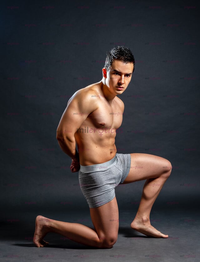 FOTOS DE MODELO FITNESS GIGOLO 100% HETEROSEXUAL BIEN DOTADO