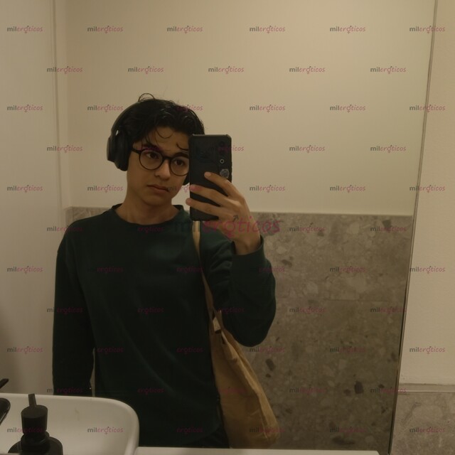 FOTOS DE JOVEN COLÁGENO DISPUESTO A HACERTE SENTIR PLACER