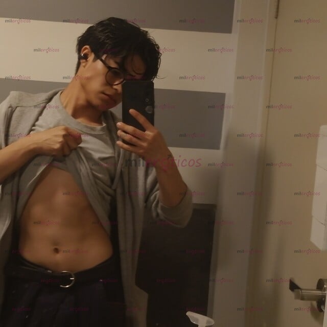 FOTOS DE JOVEN COLÁGENO DISPUESTO A HACERTE SENTIR PLACER