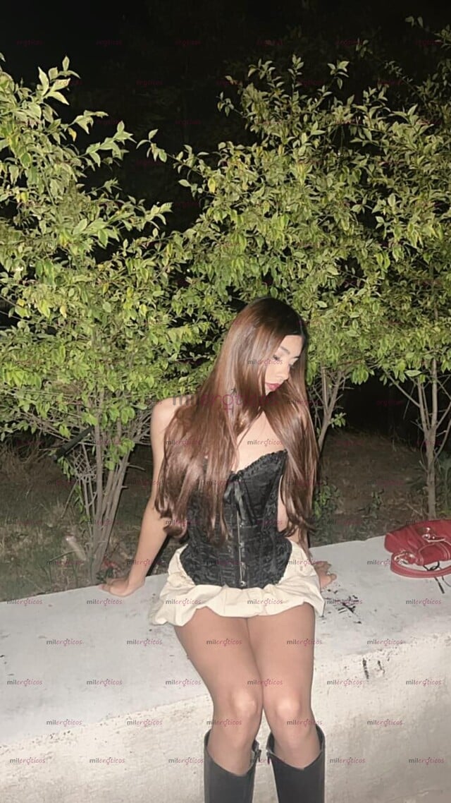 FOTOS DE MELANIE ATRACTIVA MUÑEQUITA DE CASA INICIÁNDOSE EN EL AMBIENTE