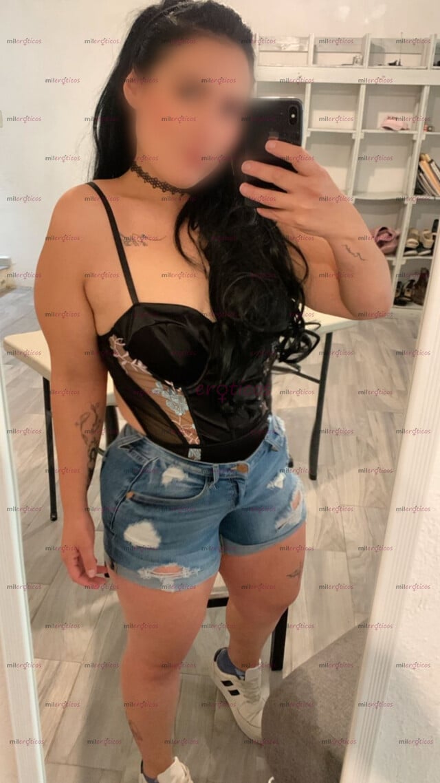 FOTOS DE PAPI SOY LOLA UNA CHICA ARDIENTE CON PEZONES COLOR CANELA