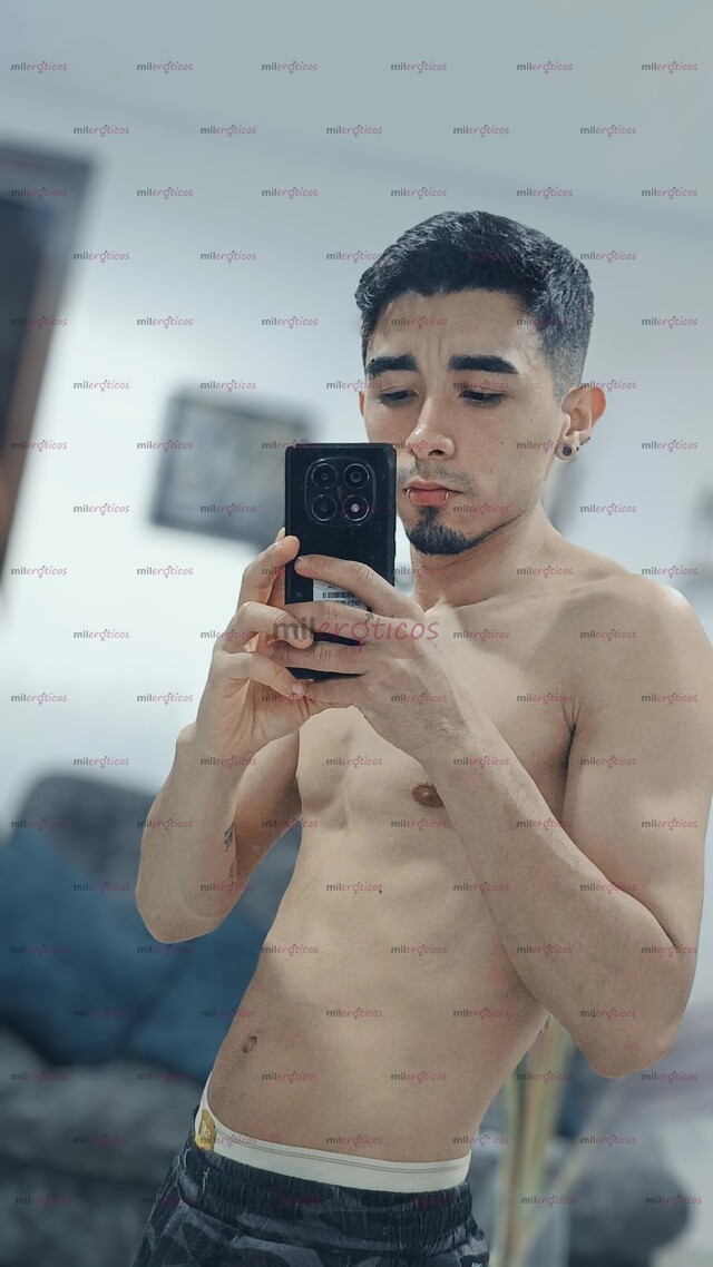 FOTOS DE ALTO, DELGADO, DISCRETO, ENCONTREMOS Y TENGAMOS UNA NOCHE INOLVIDABLE