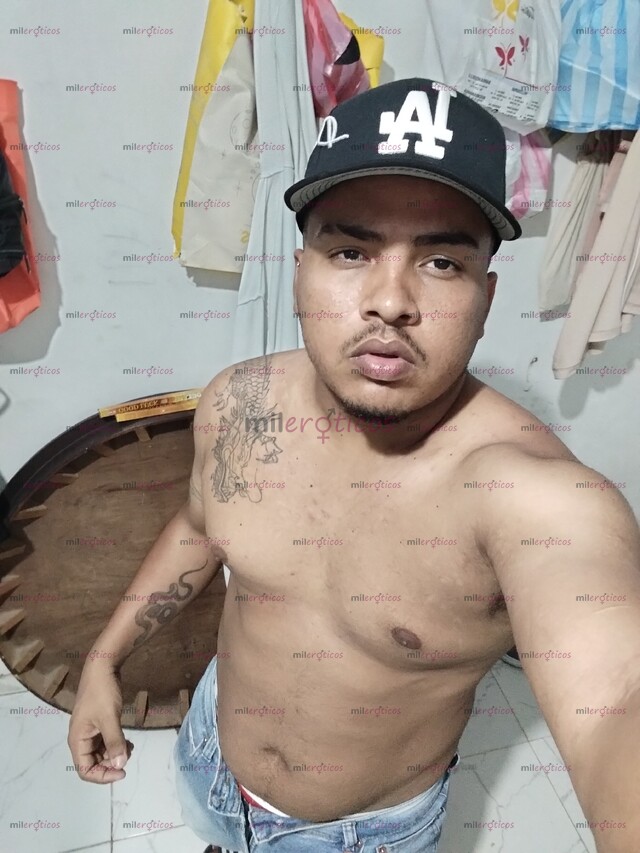 FOTOS DE HOLA SOY ANDRÉS CHICO MORENO VERSÁTIL VERGON 20 CM VEN Y DISFRUTA DEL PLACER