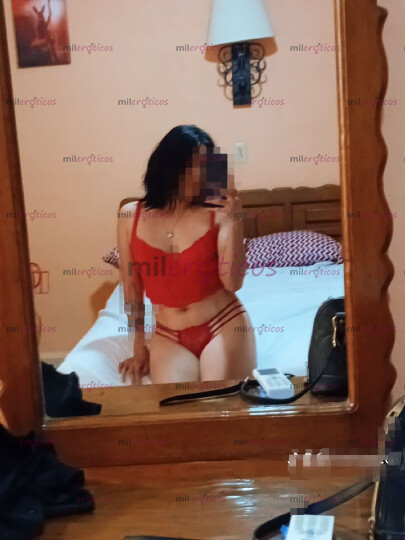 FOTOS DE HOLA PAPI SOY UNA DELICIOSA FLAQUITA QUE APRIETA RICO LISTA PARA COMPLACERTE .