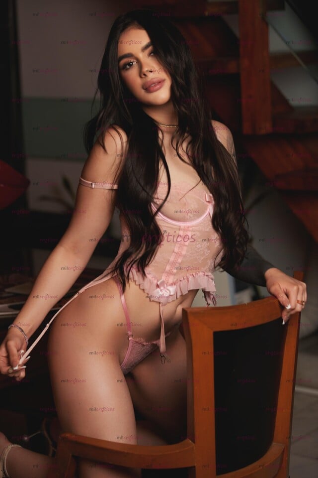 FOTOS DE ALASKA. DISCRETA, FEMENINA Y CON UN TOQUE DE MISTERIO QUE TE VA A DEJAR PENSANDO