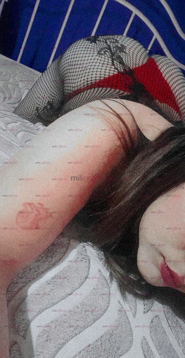 FOTOS DE JÓVEN CON VAGINA JUGOSA UN CULITO RICO Y APRETADITO UNAS TETAS MUY RICAS AMORU