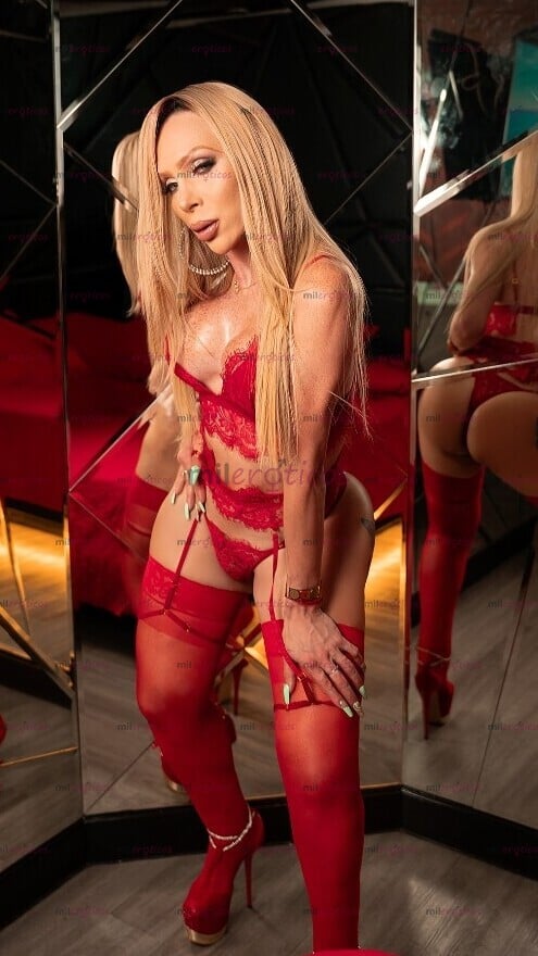 FOTOS DE ADRIÁNA TARUD TRANS DE LUJO CON APTO EN CHAPINERO