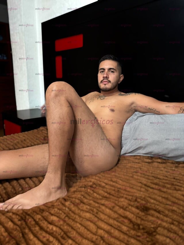 FOTOS DE EXPERTO EN BATOS CASADOS Y HETEROS CURIOSOS, DISFRUTA DE MIS BESOS Y MIS NALGAS.