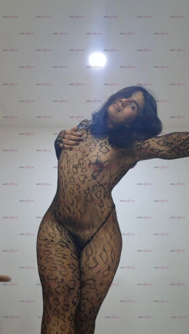 FOTOS DE HOLAA SOY ARYEL FEM EN TRANSICIÓN GUAPA Y ACUERPADA CON UN CULAZO Y PIERNOTAS