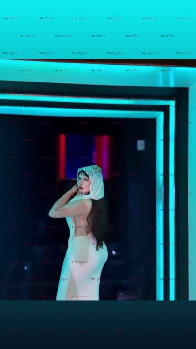 FOTOS DE DOMINANTE O SUMISA .! BESO NEGRO U BLANCO .!CON LUGAR