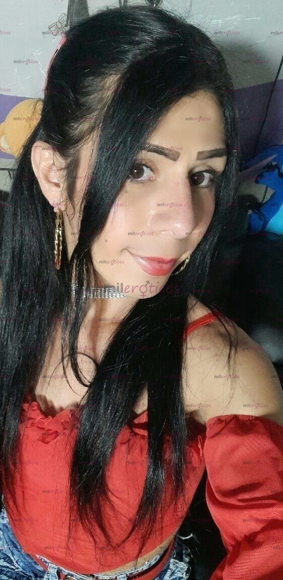 FOTOS DE CHICA TRANS, SUMISA Y COMPLACIENTE , CON MUCHO AMOR PARA DAR!