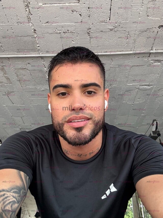 FOTOS DE COLOMBIANO ACTIVO DOMINANTE CON VERGA XL LLENA DE LECHE PARA TI