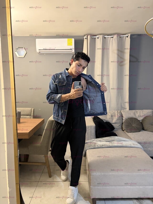 FOTOS DE JOVEN CACHONDO DE 22CM, CULON, LLENO DE TESTOSTERONA LISTO PARA TI
