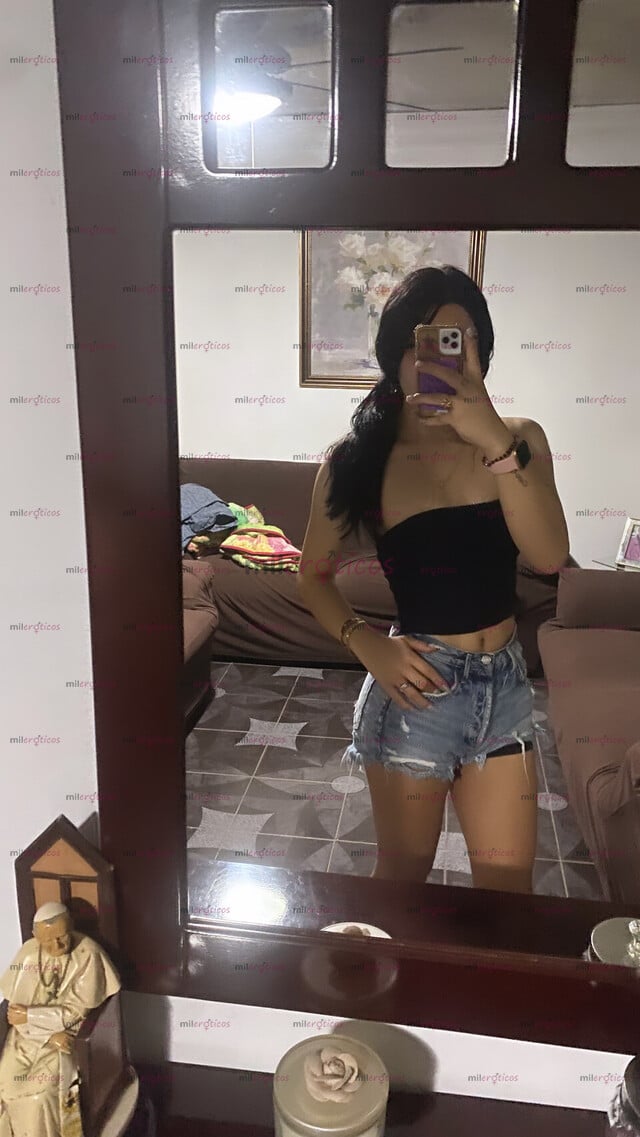 FOTOS DE ME LLAMO ANGI SOY UNA CHICA TRANS DE 18 AÑOS MUY LINDA Y AMABLE