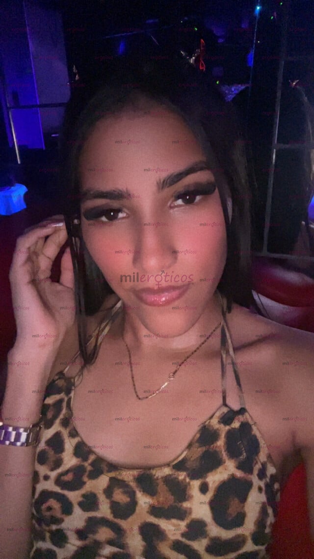 FOTOS DE UNA HERMOSA Y LINDA FLAQUITA ARDIENTE Y RICA PARA TI