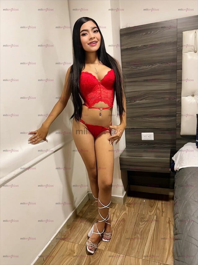 FOTOS DE BELLEZA NATURAL: NUEVA FLAQUITA GLAMOROSA BRINDANDO TRATO DE NOVIOS AL 100%